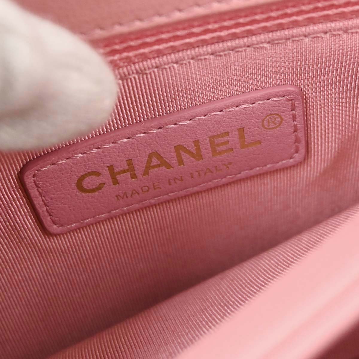 Chanel 2019 Pink Calfskin Chevron 2way Shoulder Handbag