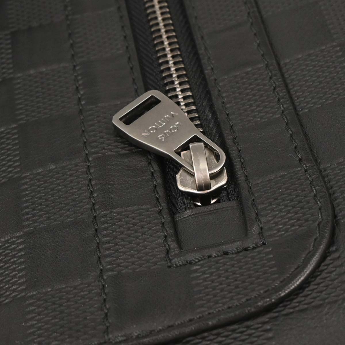 Louis Vuitton Black Damier Infini District MM Shoulder Bag N41284