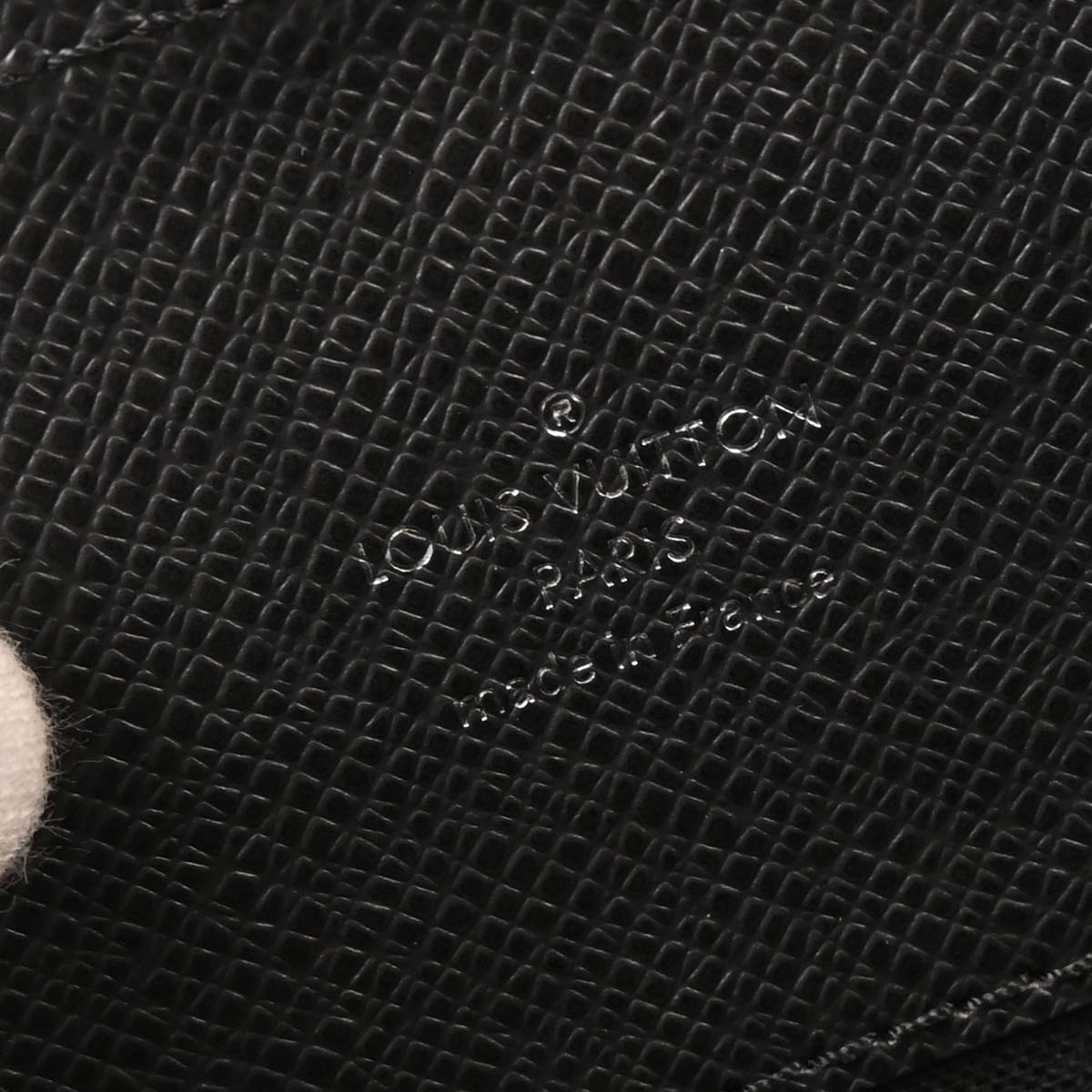 Louis Vuitton Black Taiga Lozan Briefcase Handbag M30052