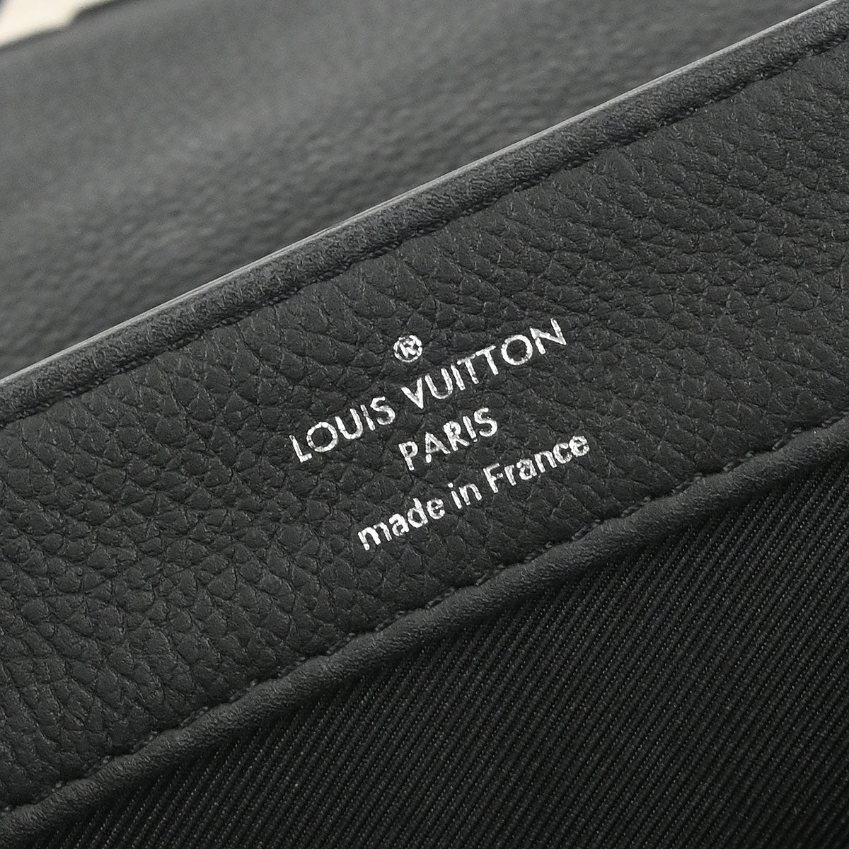 Louis Vuitton Black Lockme II BB 2way Shoulder Handbag M51200