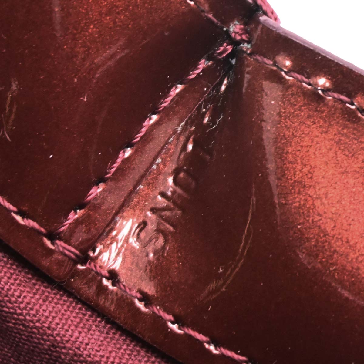 Louis Vuitton Rouge Favist Monogram Vernis Wilshire PM M91644