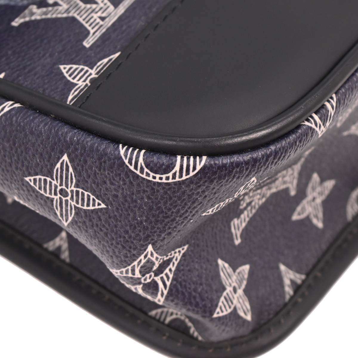 Louis Vuitton Savannah Chapman Brothers Messenger BB Bag M54246