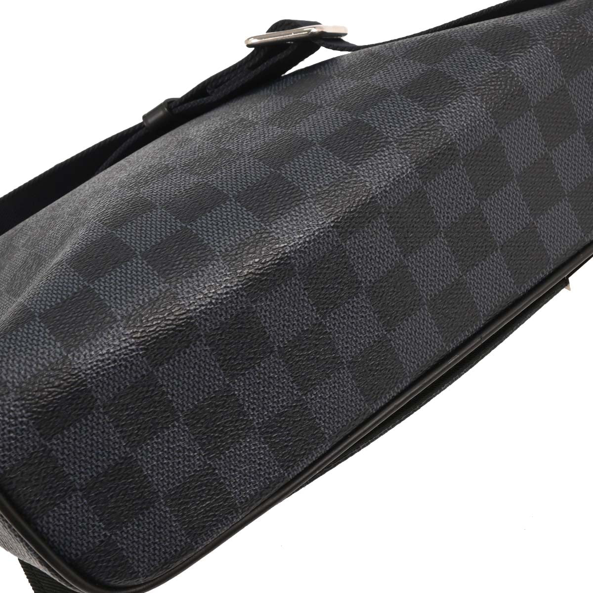 Louis Vuitton 2017 Damier Cobalt District PM NM Shoulder Bag N50005