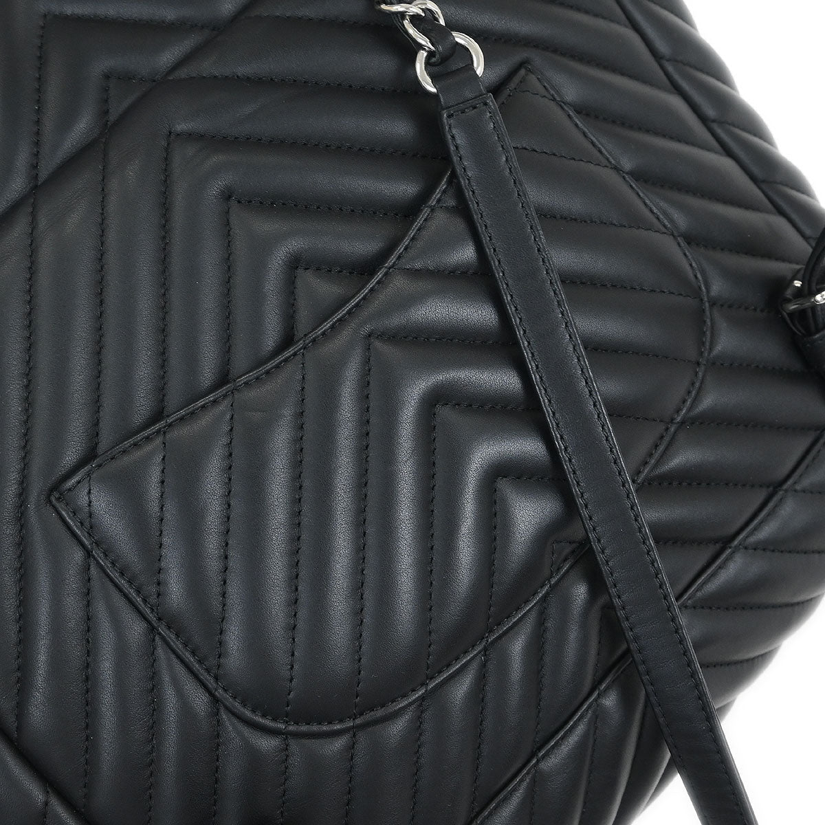 Chanel 2016-2017 Black Lambskin Chevron Urban Spirit Backpack