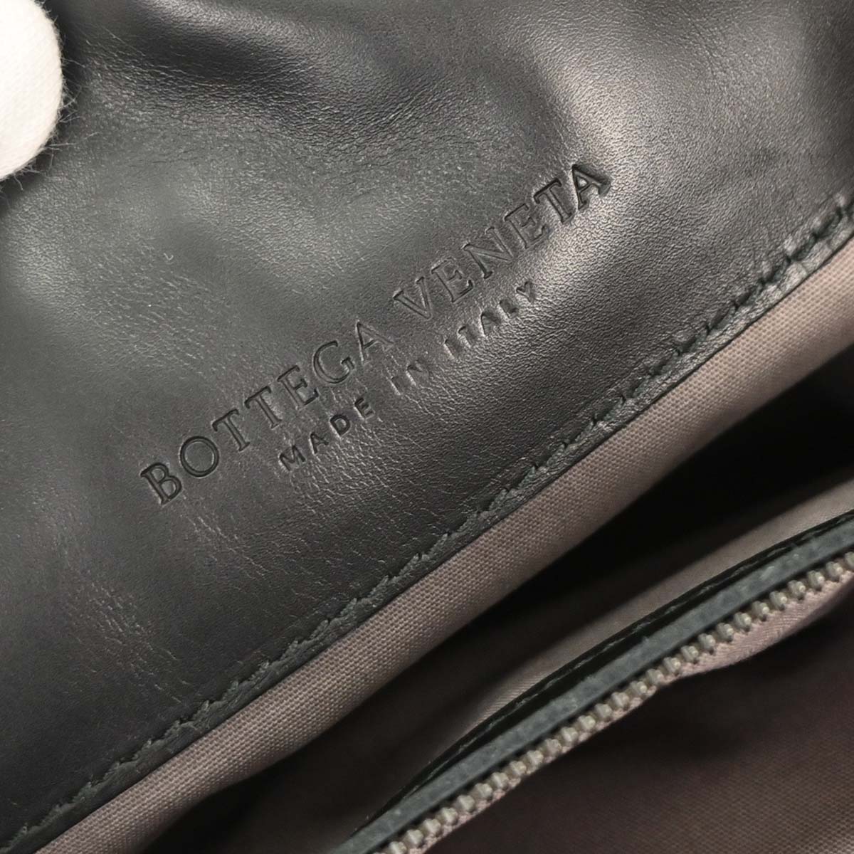 Bottega Veneta Black Calfskin Intrecciato Messenger Bag