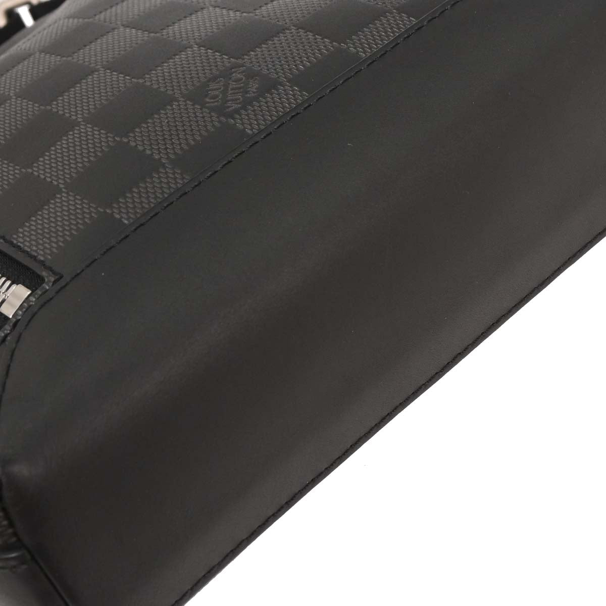 Louis Vuitton Damier Infini Discovery Messenger BB Shoulder N42418