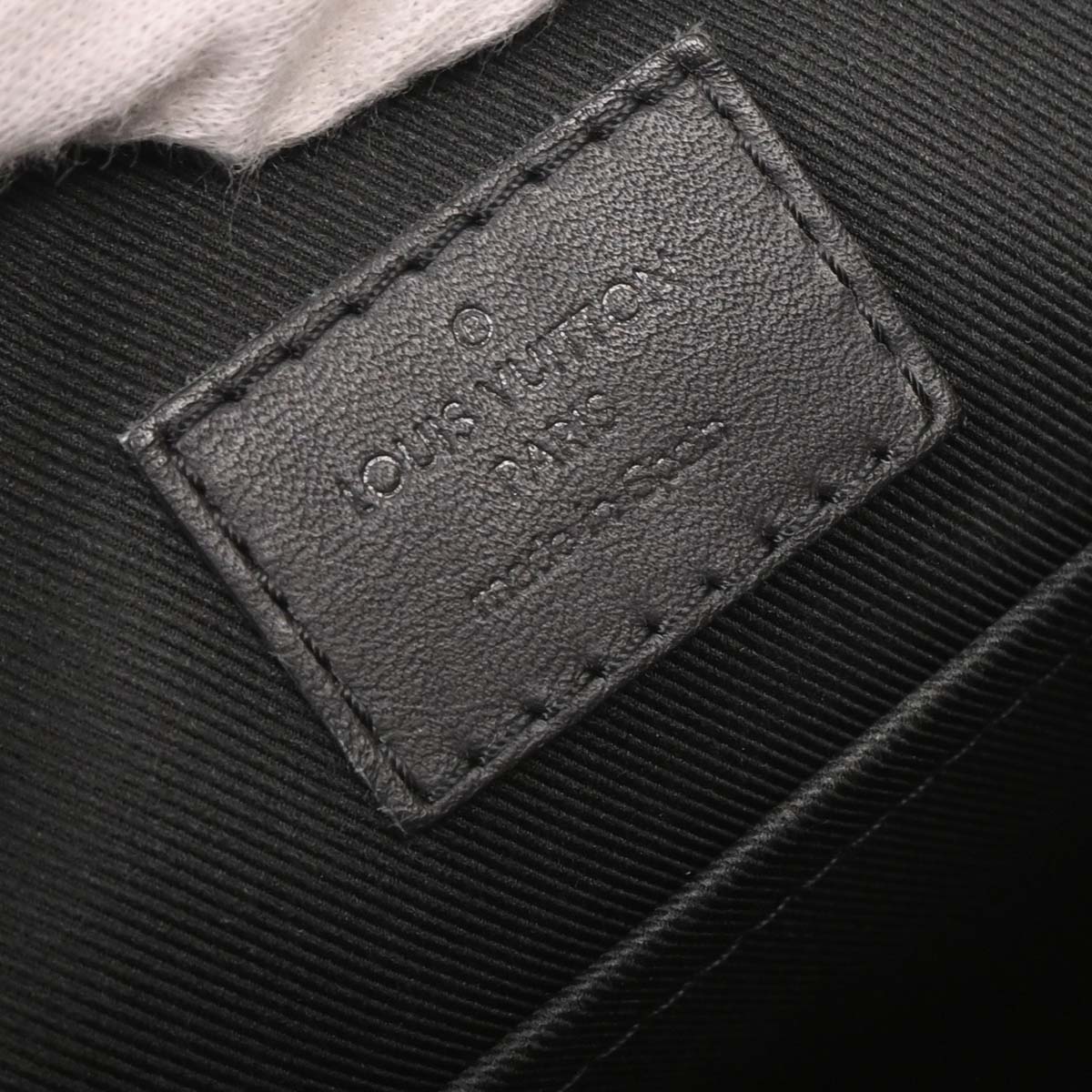 Louis Vuitton Damier Infini Discovery Messenger BB Shoulder N42418