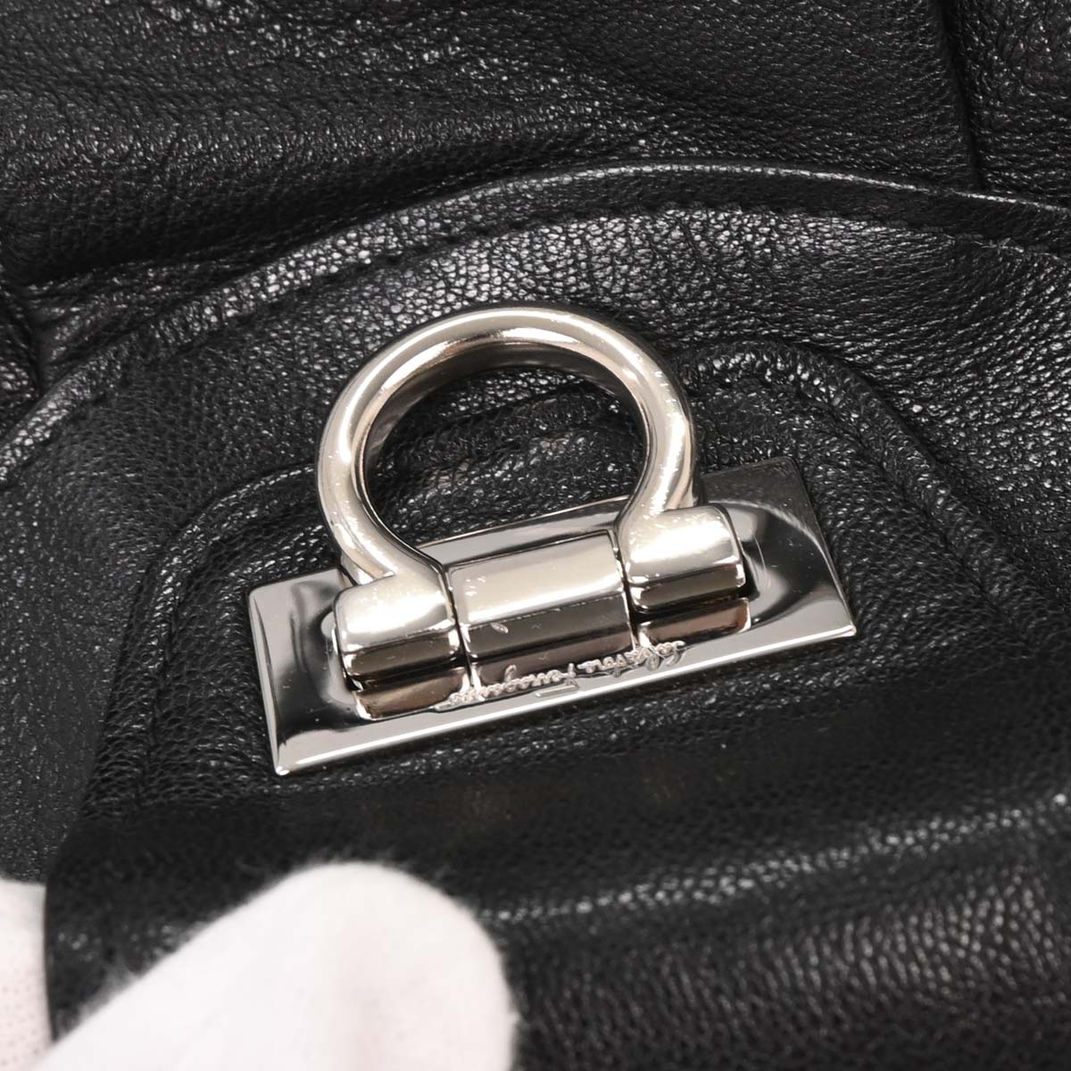 Salvatore Ferragamo Black Leather Gancini 2way Shoulder Handbag