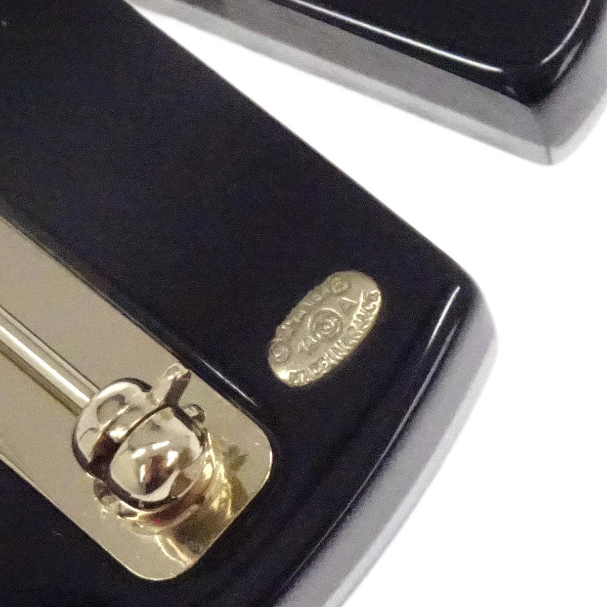 Chanel Brooch Pin Black Sweater 18A