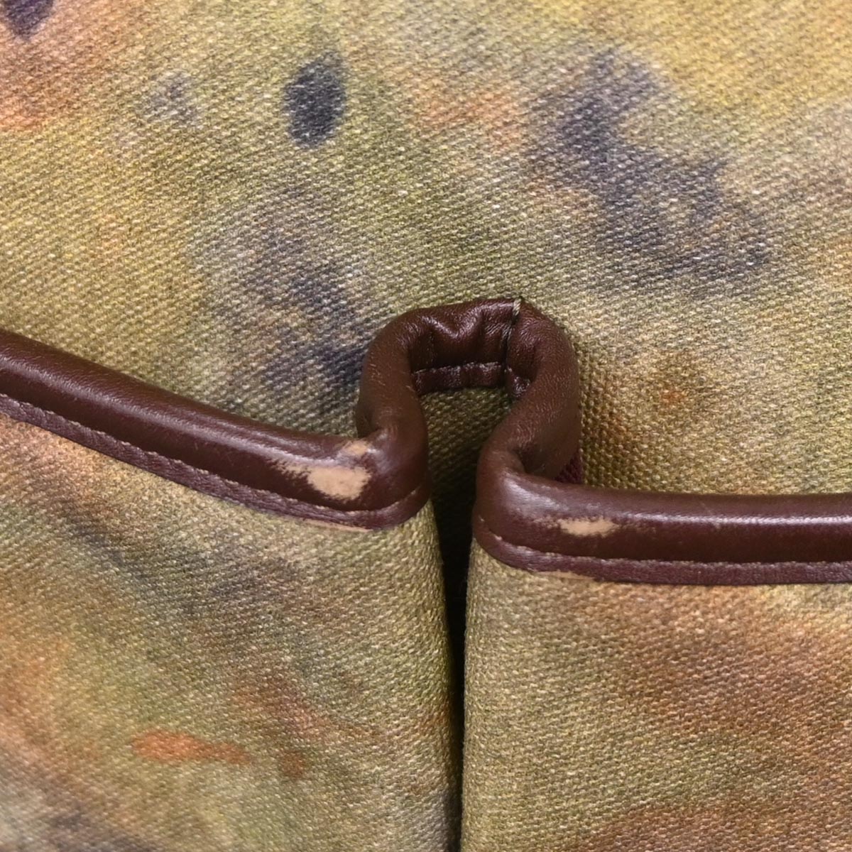 Chanel 2014-2015 Khaki On The Pavements Graffiti Messenger Bag