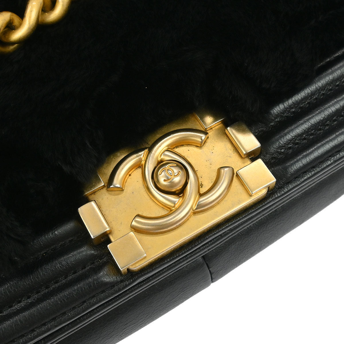 Boy Chanel Black Fur Lambskin Medium Shoulder Bag
