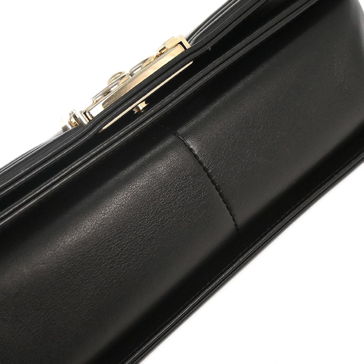 Boy Chanel Black Lambskin Chevron Medium Shoulder Bag