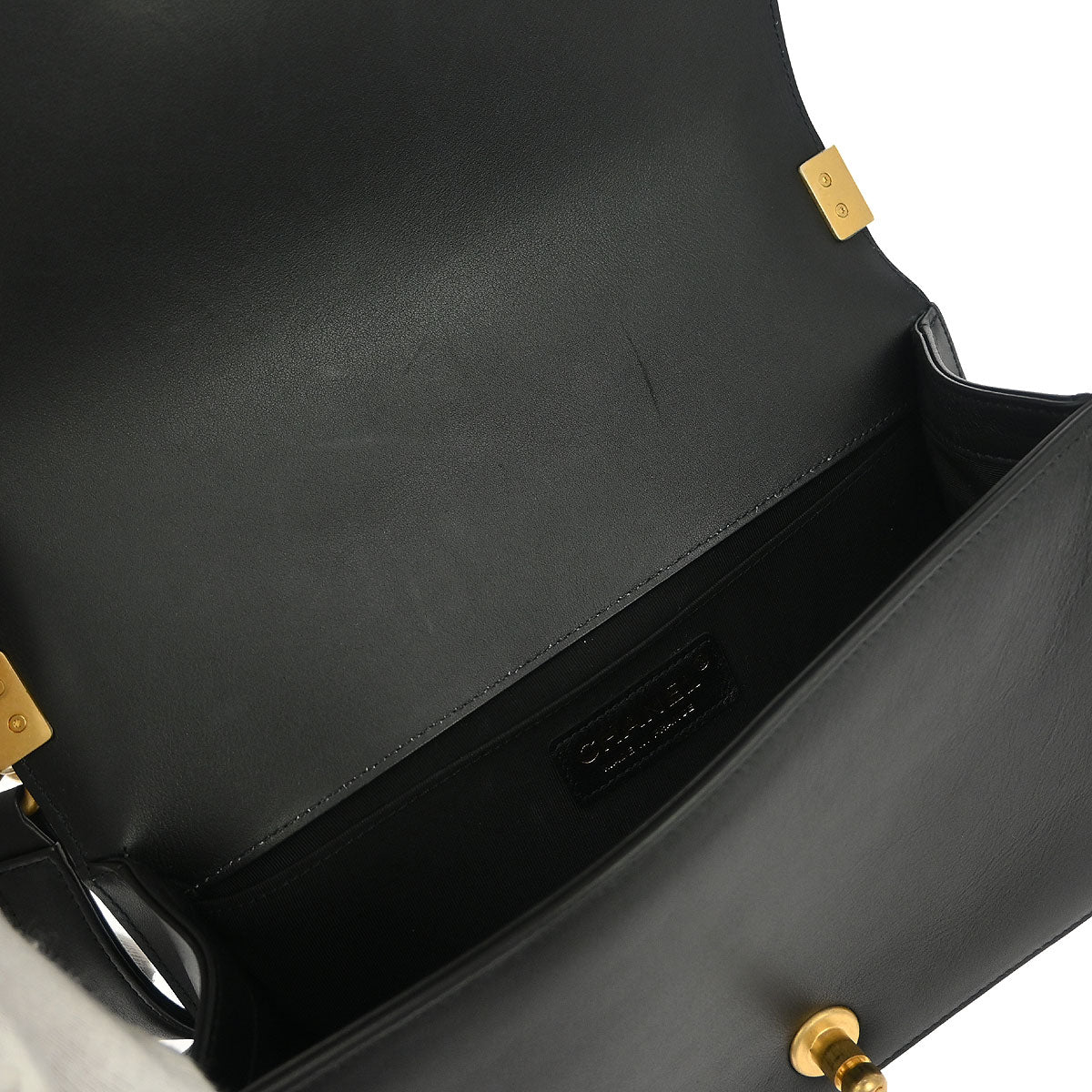 Boy Chanel Black Lambskin Chevron Medium Shoulder Bag