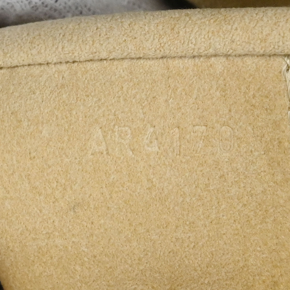 Louis Vuitton Monogram Artsy MM Handbag M40249