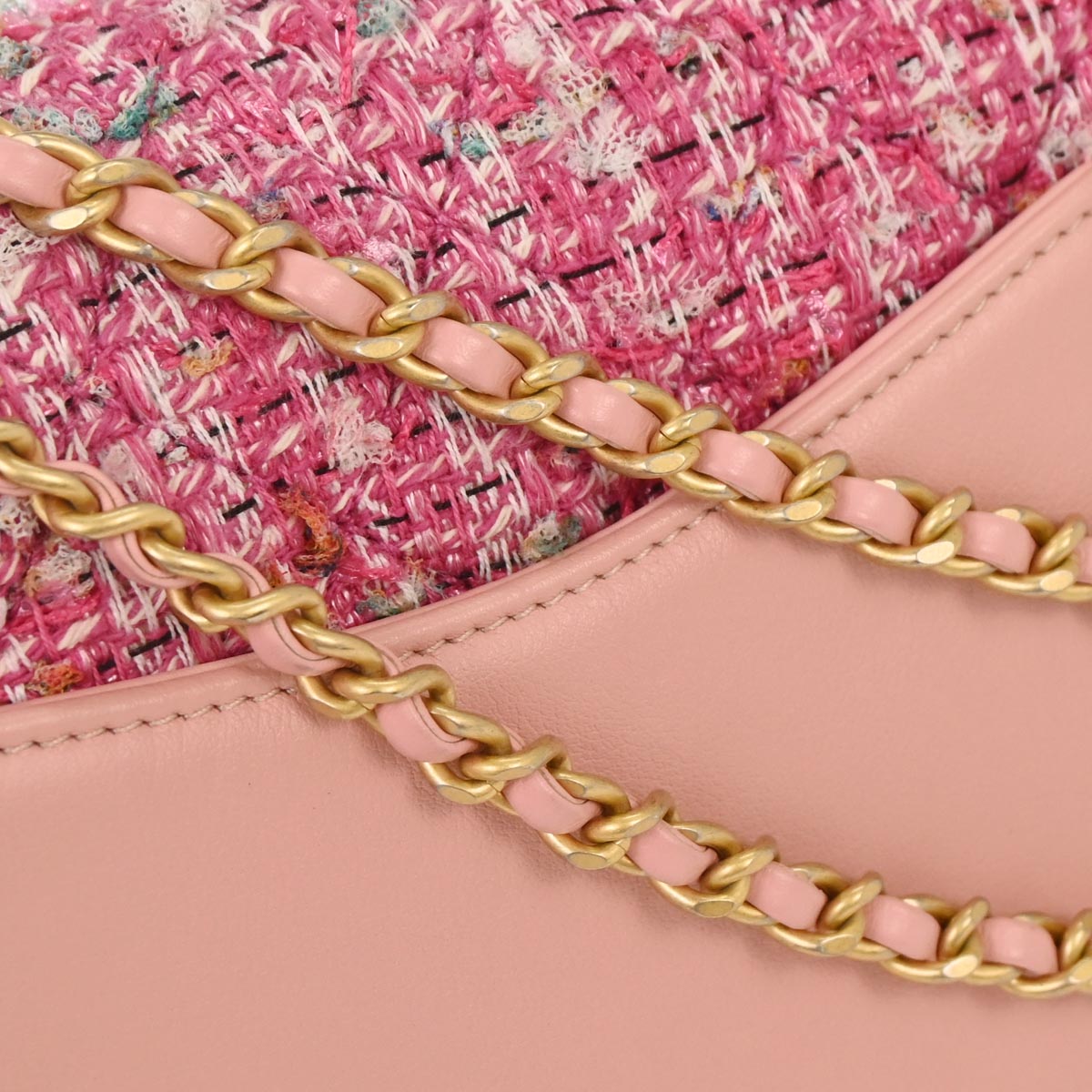 Chanel 2019 Pink Tweed Filigree Shoulder Bag