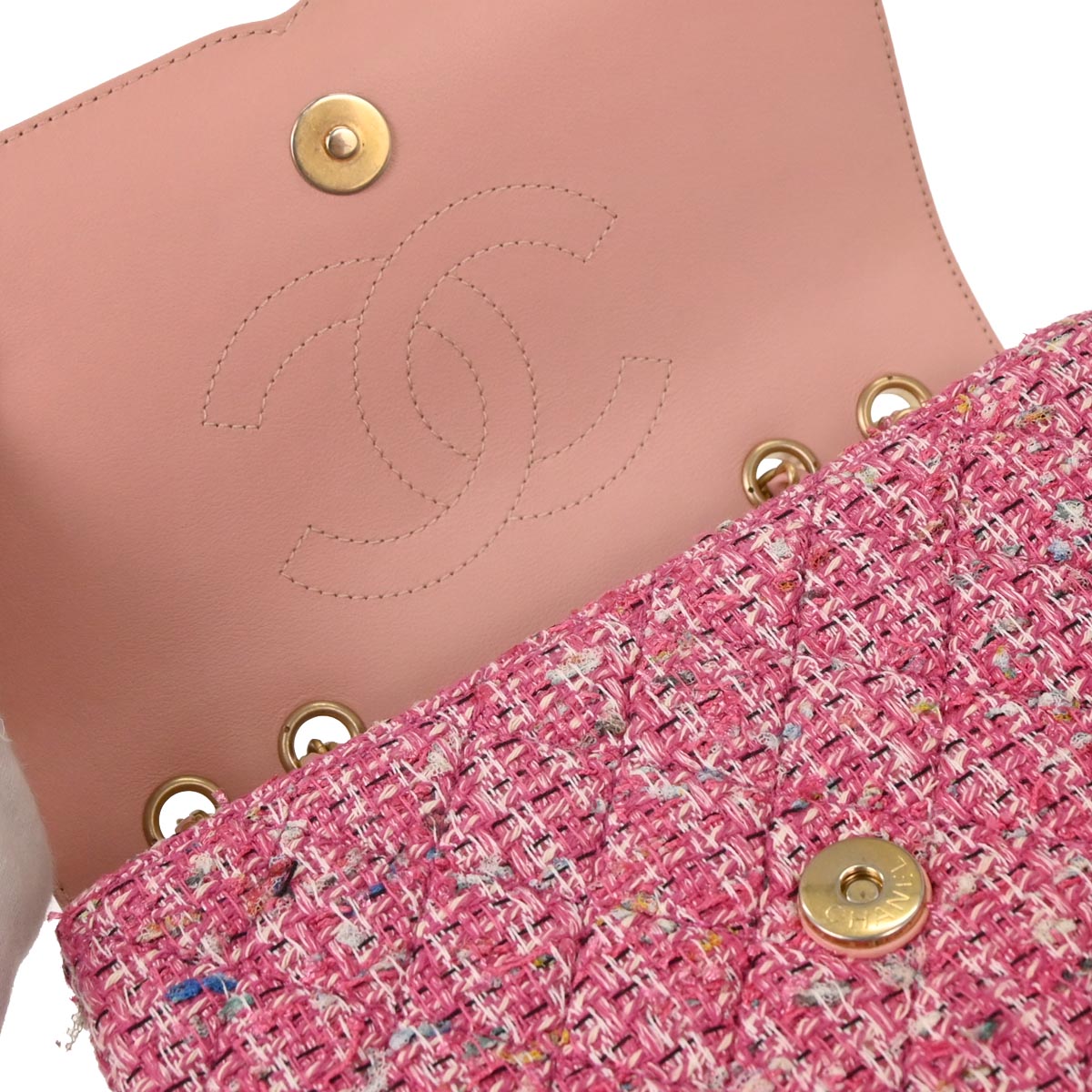 Chanel 2019 Pink Tweed Filigree Shoulder Bag