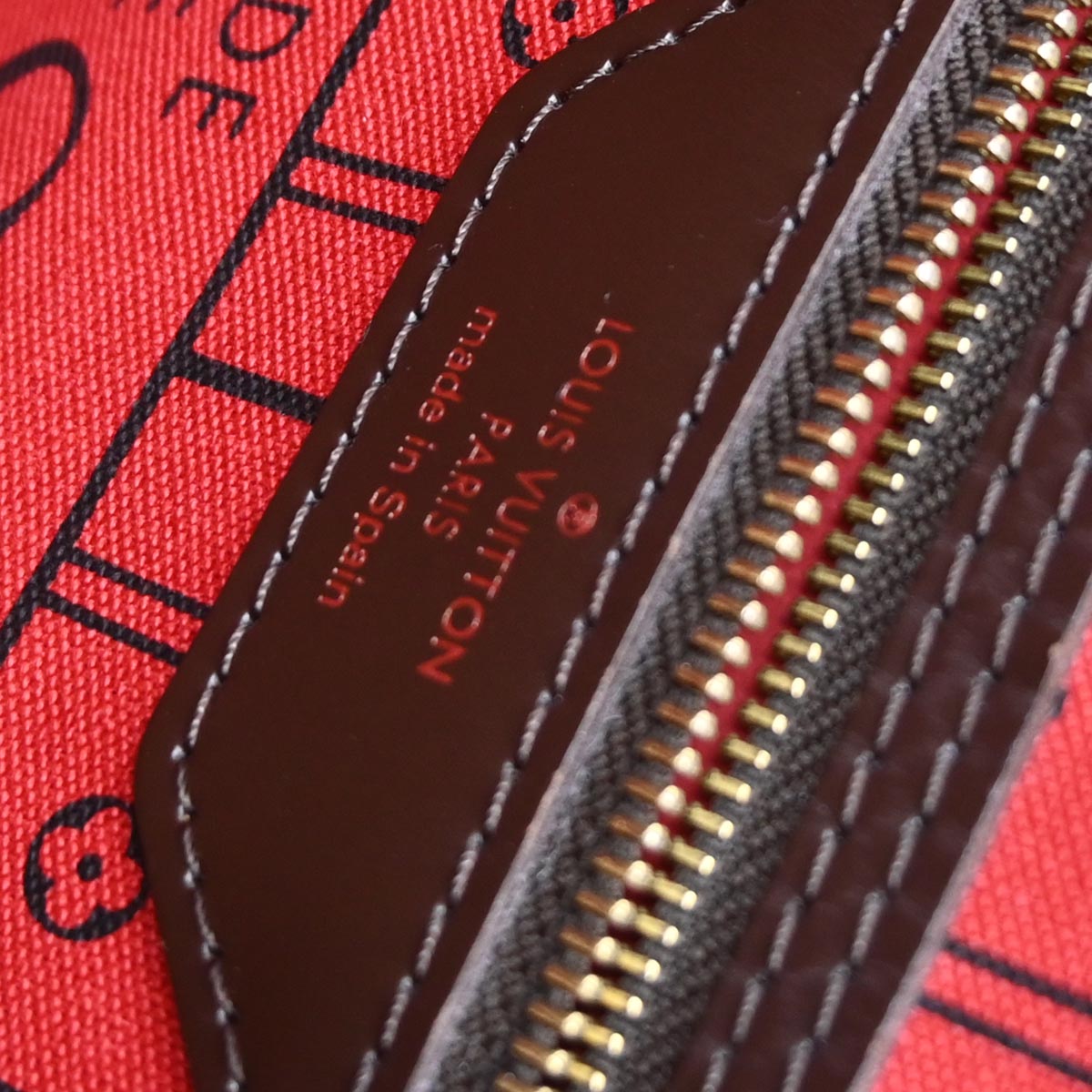 Louis Vuitton Damier Neverfull MM Shoulder Tote Bag N51105