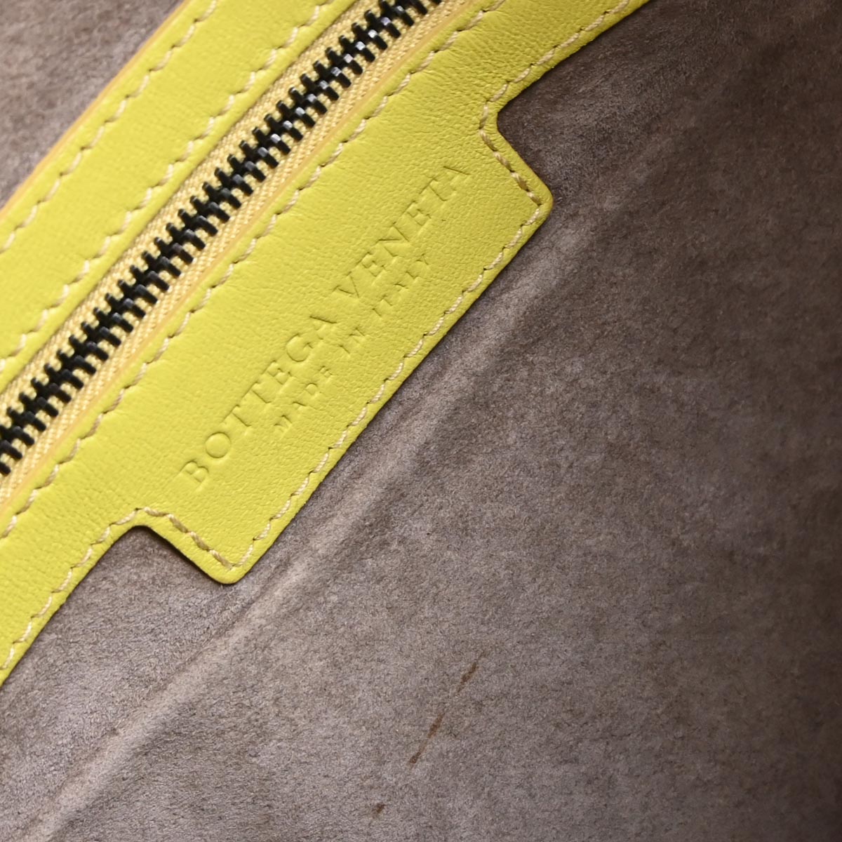 Bottega Veneta Yellow Lambskin Intrecciato Hobo Handbag