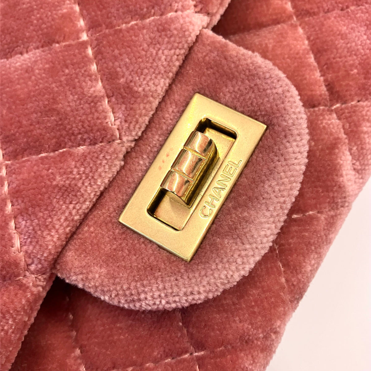 Chanel 2017-2018 Pink Velvet 2.55 Medium Classic Double Flap Shoulder Bag