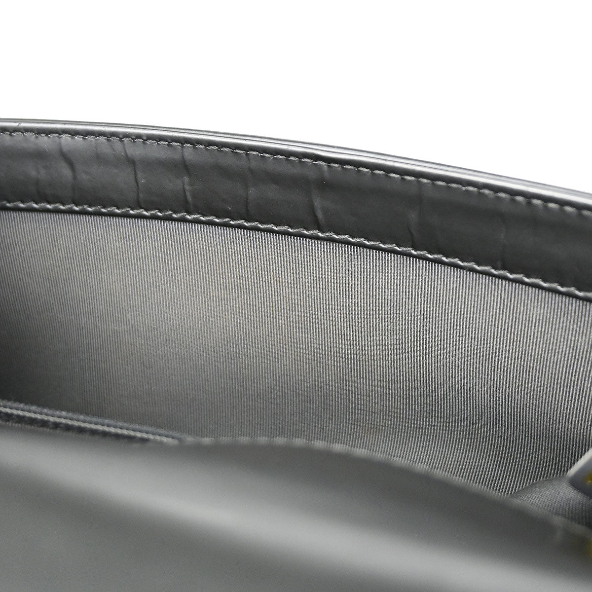Boy Chanel Gray Patent Leather Medium Shoulder Bag
