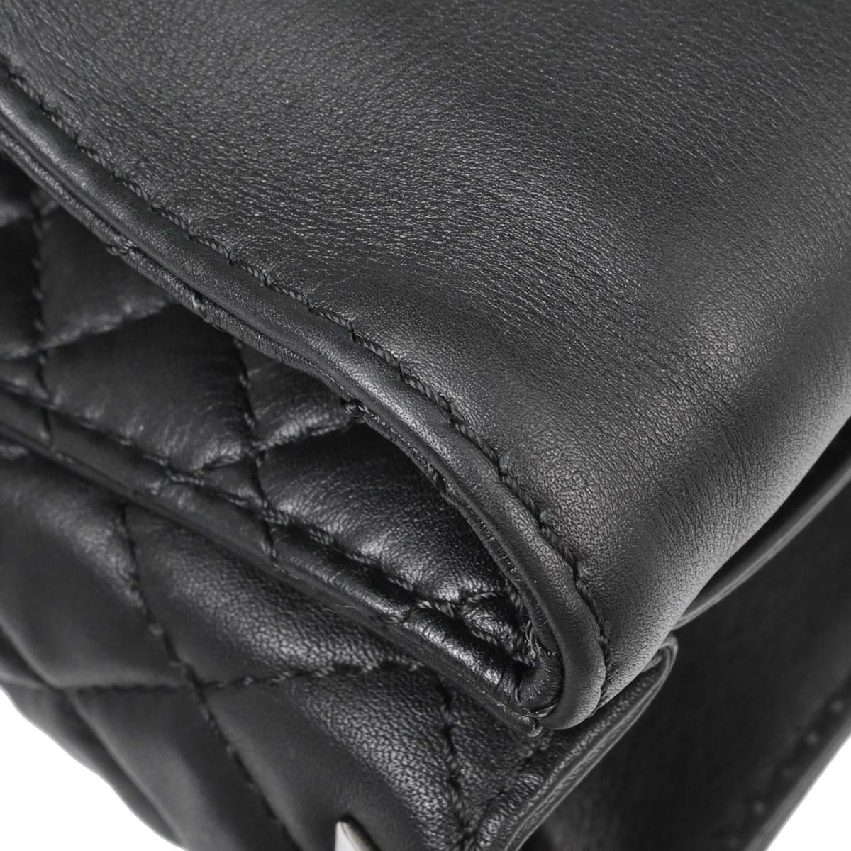 Boy Reverso Chanel Black Beige Lambskin Medium Shoulder Bag
