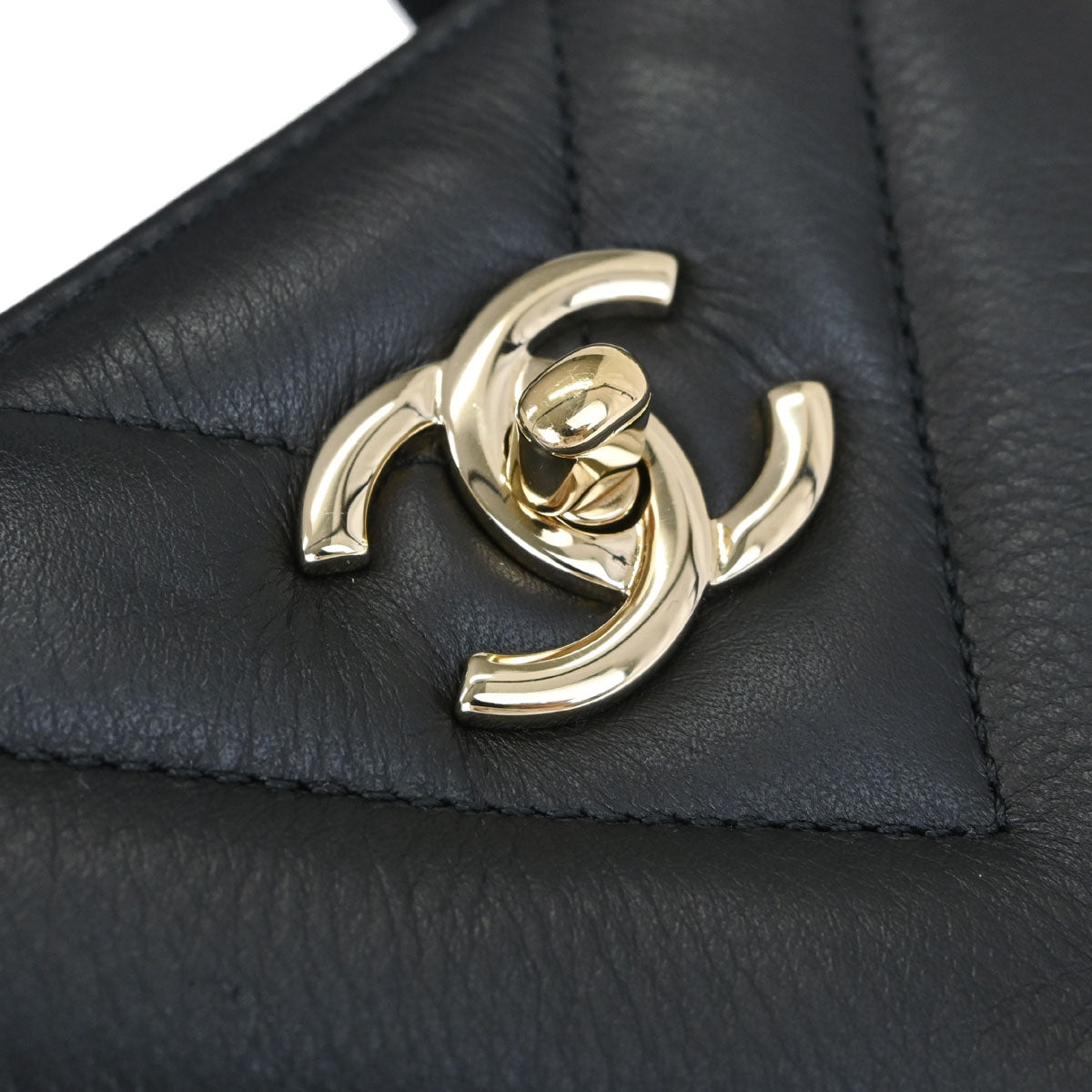 Chanel 2018-2019 Black Calfskin Statement Chevron Shopping Tote 2way Shoulder Handbag